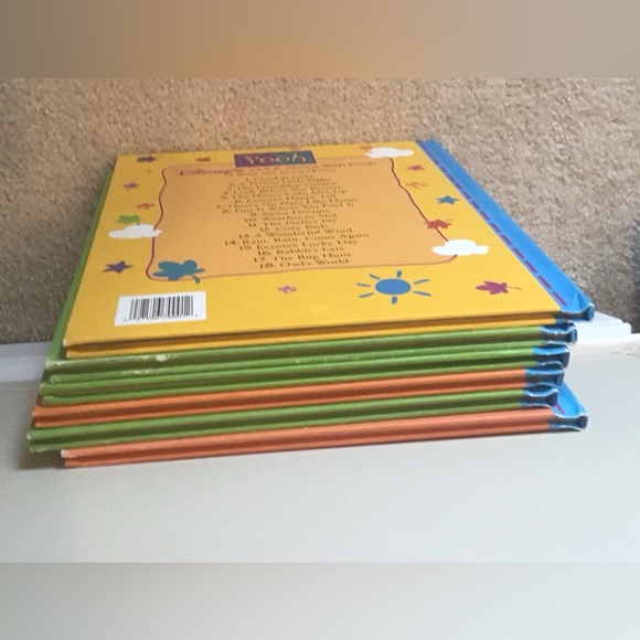 6 Volumes Out & About With Pooh-A Grow and Learn Library - Picture 14 of 16